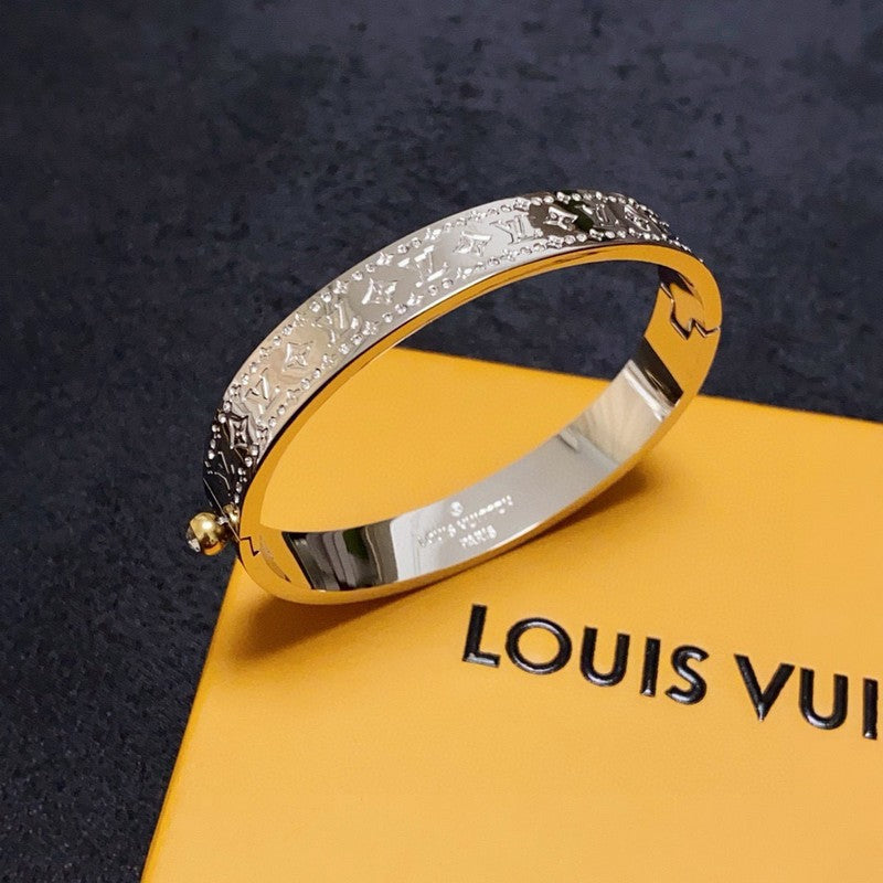 18K Louis Vuitton Gold Bracelet