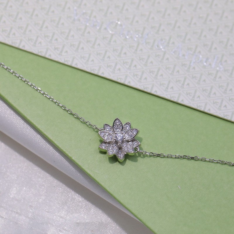 18K Van Cleef & Arpels Lotus Openwork Bracelet