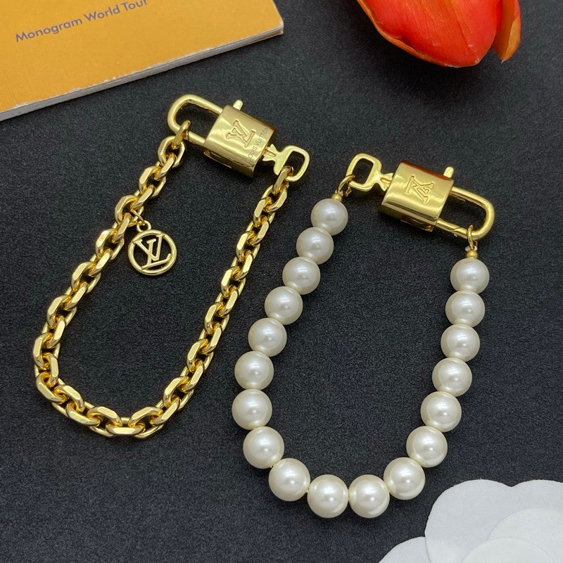 18K Louis Vuitton Pearl & Gold Chain Bracelet Set