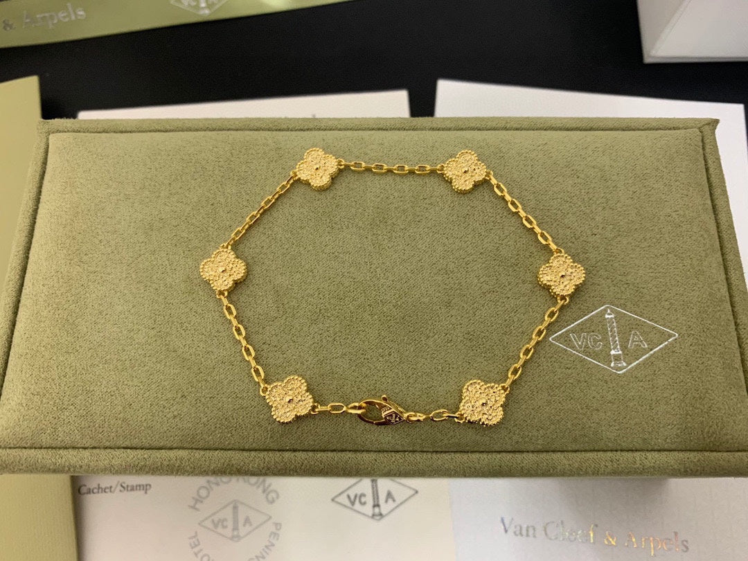 18K Van Cleef & Arpels Sweet Alhambra Six Motifs Bracelet