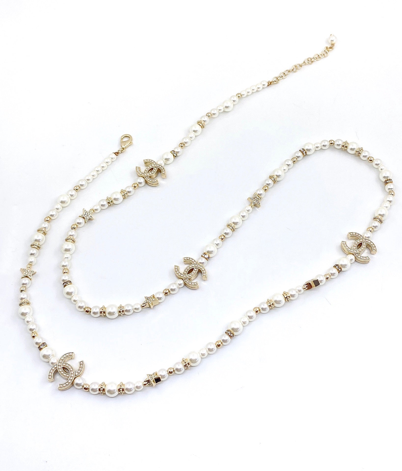 18K Chanel Pearls Necklace