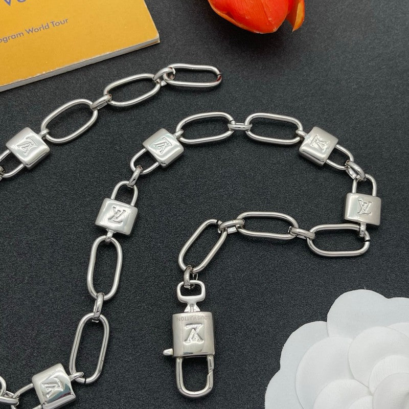 18K Louis Vuitton Lock Gold Chain Necklace
