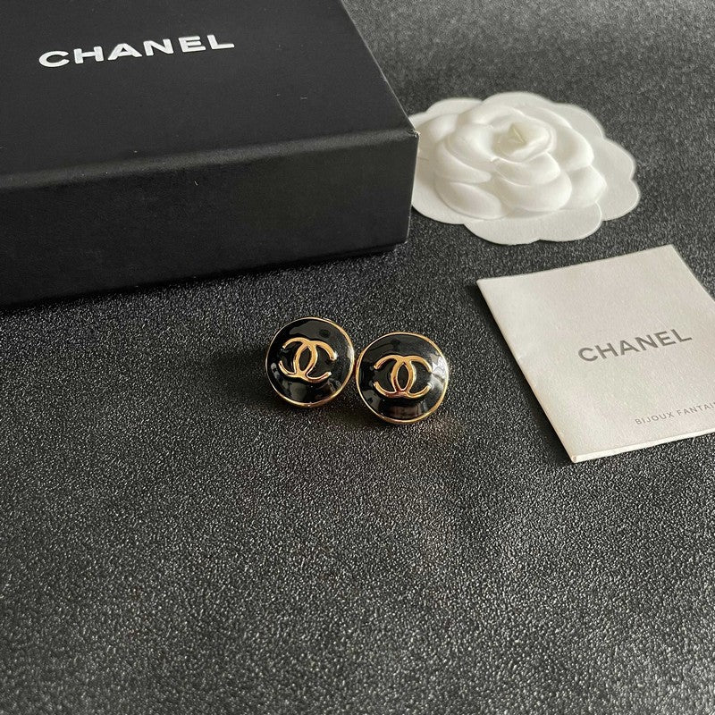 18K Chanel Black & White Round Gold Earrings