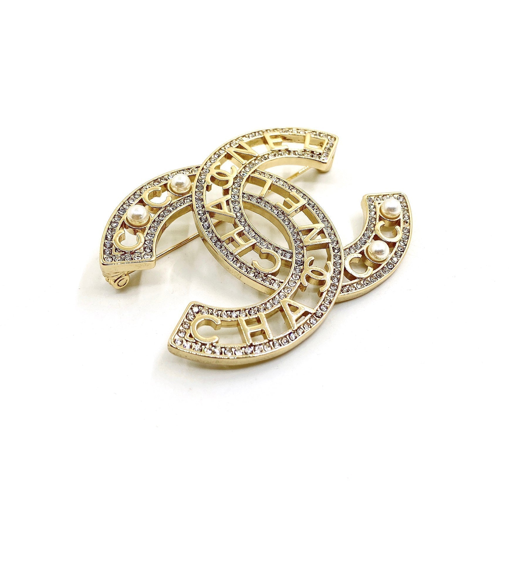 18K Chanel Script Diamonds Brooch