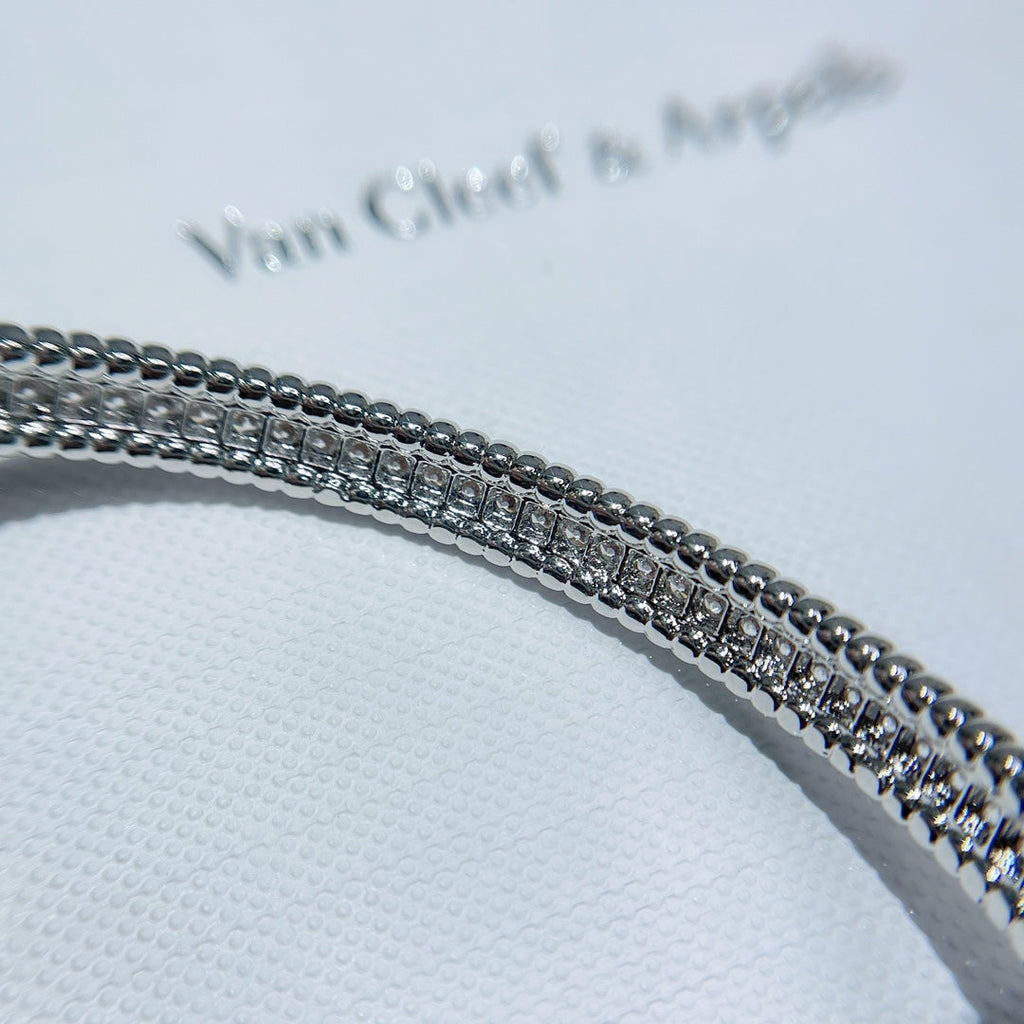 18K Van Cleef & Arpels White Gold Perlee Diamonds One Row Bracelet