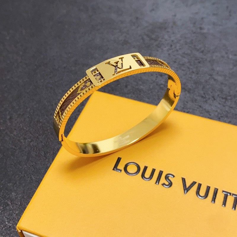 18K Louis Vuitton Vintage Brown Gold Bracelet