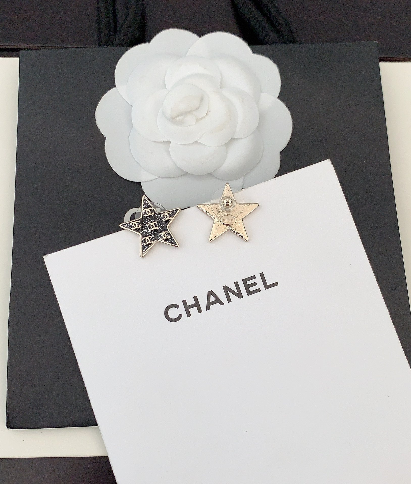 18K Chanel Star Earrings