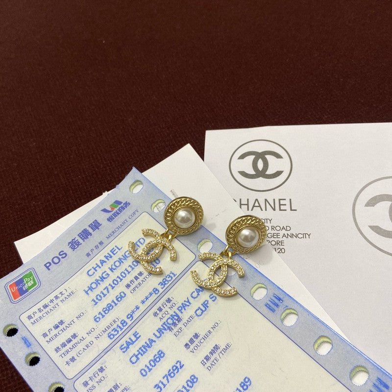 18K Chanel White Pearl Gold Earrings
