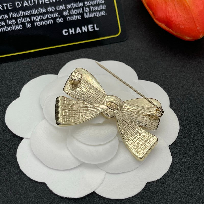 18K Chanel Bow Tie Gold Brooch