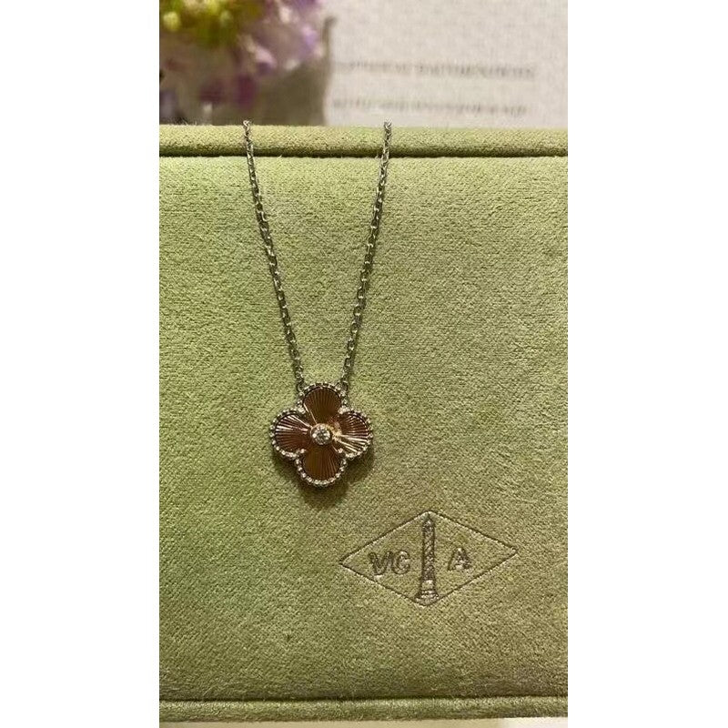 18K Van Cleef & Arpels Vintage Alhambra Holiday Pendant Necklace
