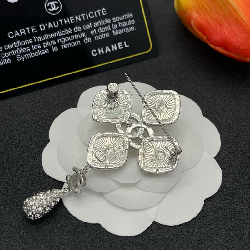 18K Chanel Diamond Shape Drop Brooch