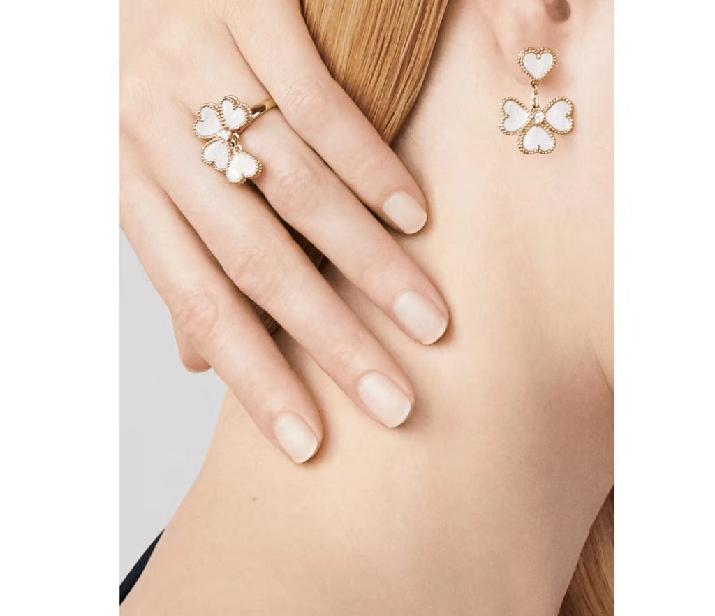 18K Van Cleef & Arpels Sweet Alhambra Effeuillage Pearls Ring