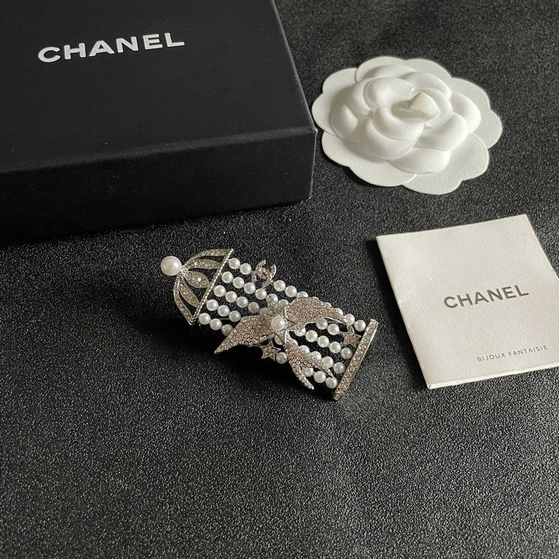 18K Chanel Birdcage Diamond Brooch