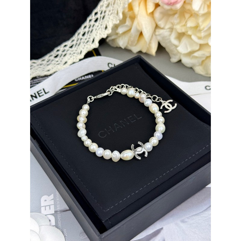 18K Chanel 26C Pearl Gold Bracelet