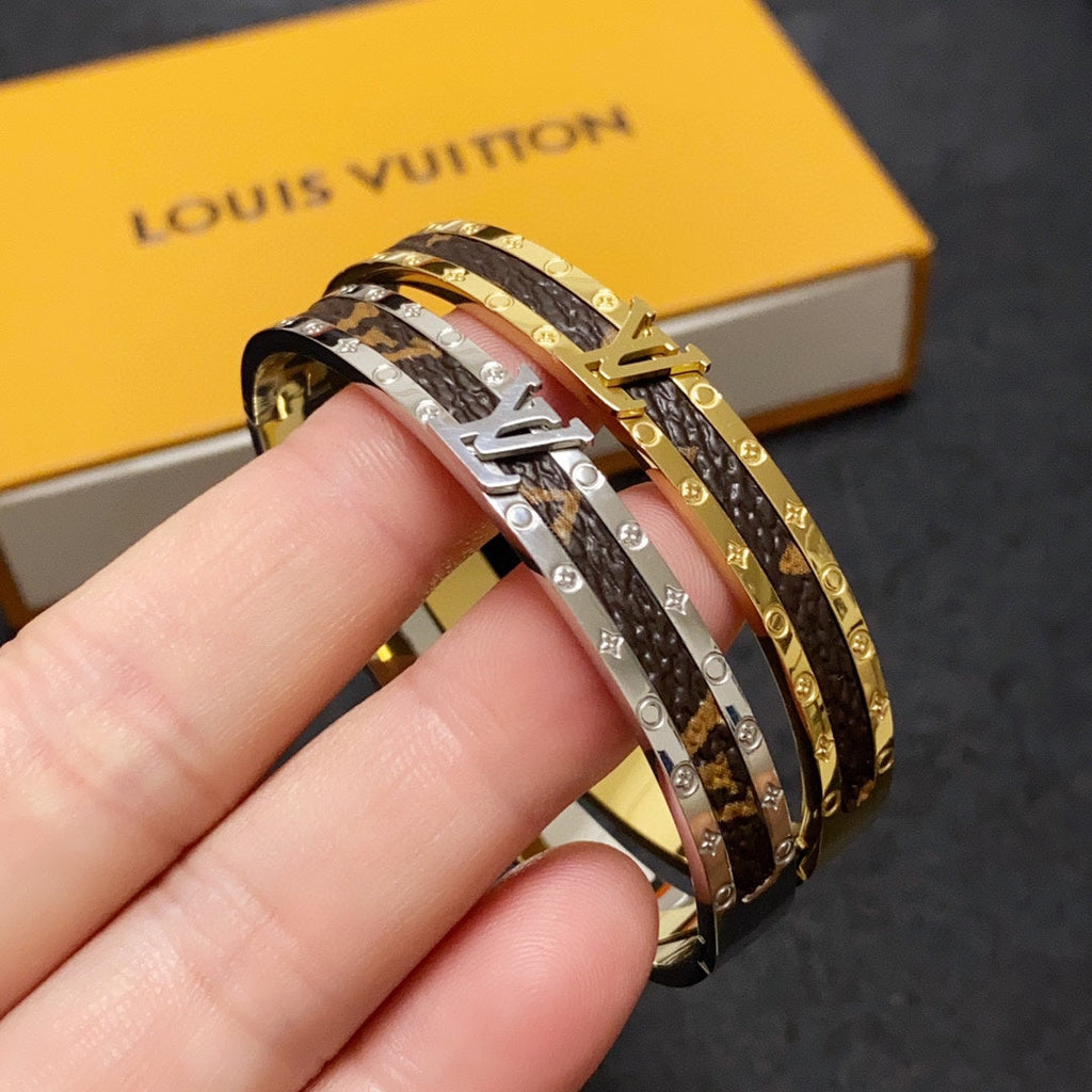 18K Louis Vuitton Vintage Leather Bracelet