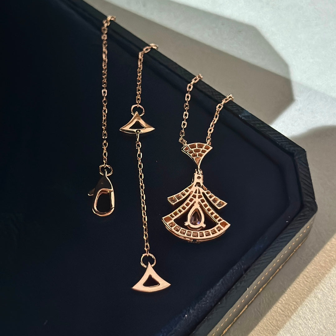 18K BVLGARI BV Divas' Dream Pearls Diamond Necklace