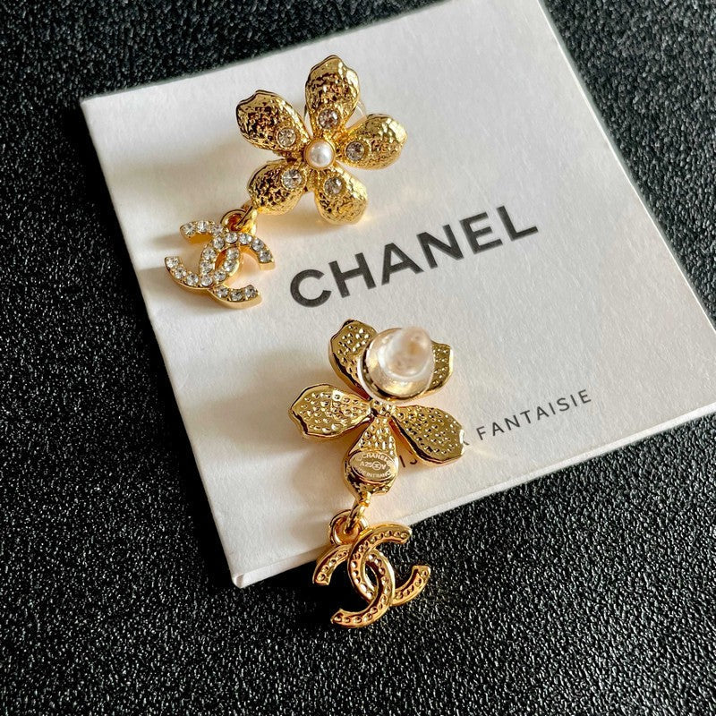18K Chanel Diamond Flower Gold Earrings