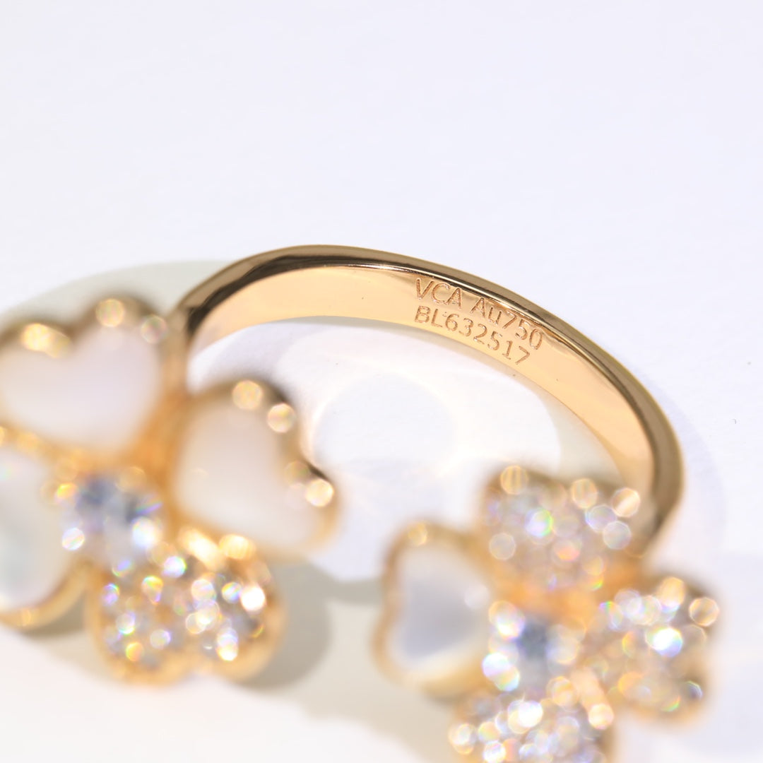 18K Van Cleef & Arpels Cosmos Between the Finger Diamond Ring