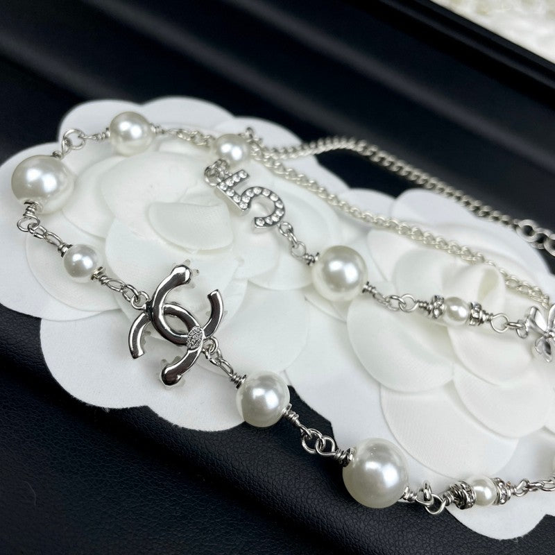 18K Chanel N.5 Choker Diamond Necklace