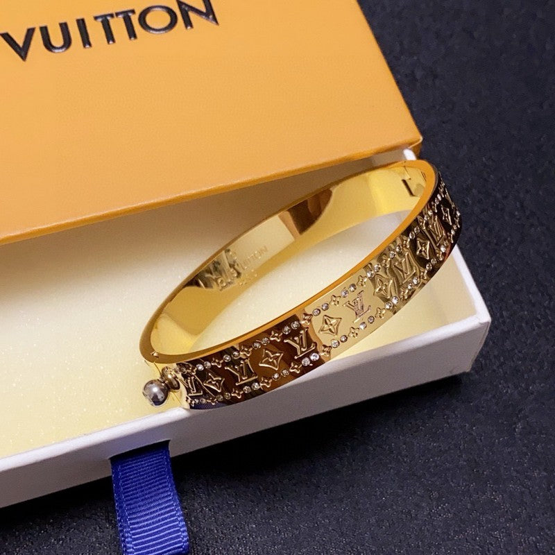 18K Louis Vuitton Gold Bracelet