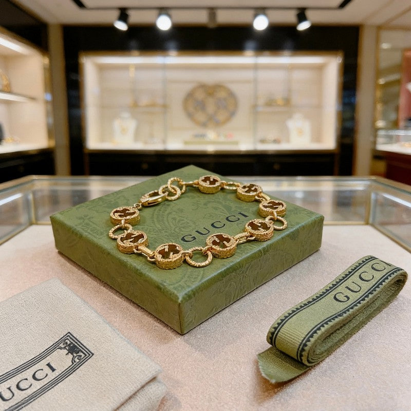 18K Gucci Chain Bracelet