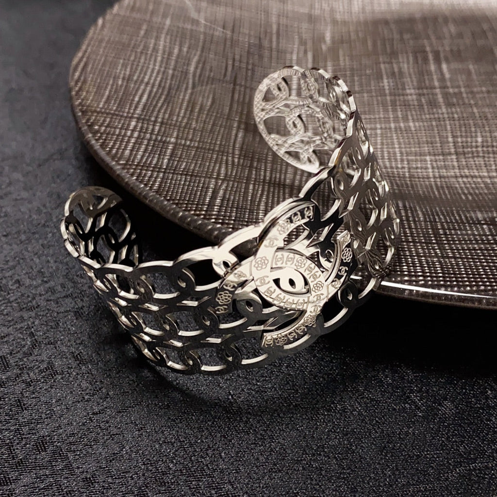18K Chanel Vintage Cuff Bracelet