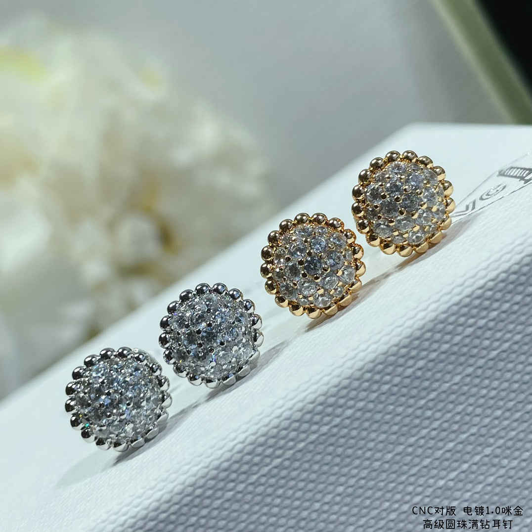18K Van Cleef & Arpels Perlee Diamonds Earrings