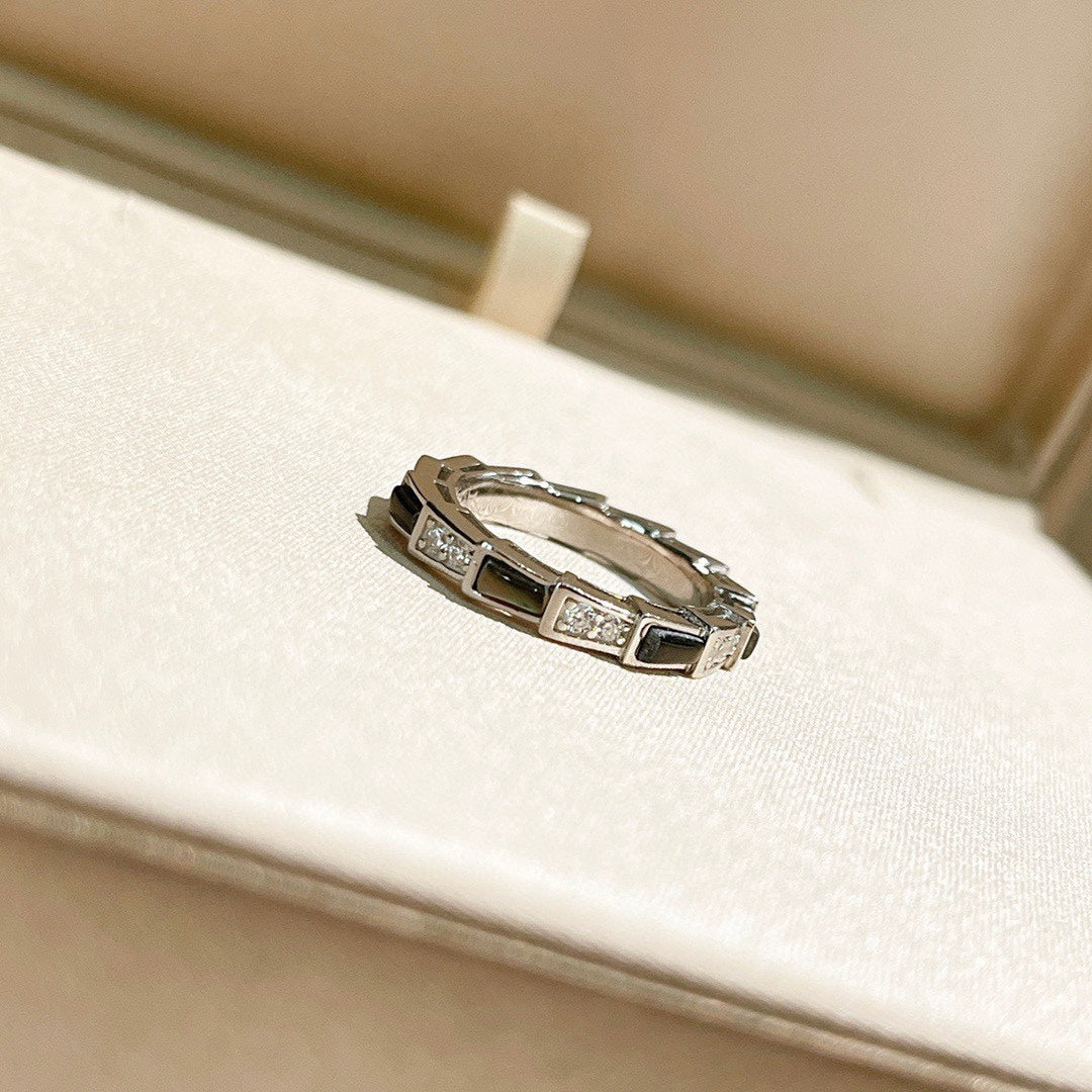 18K BVLGARI BV Serpenti Viper Malachite Ring