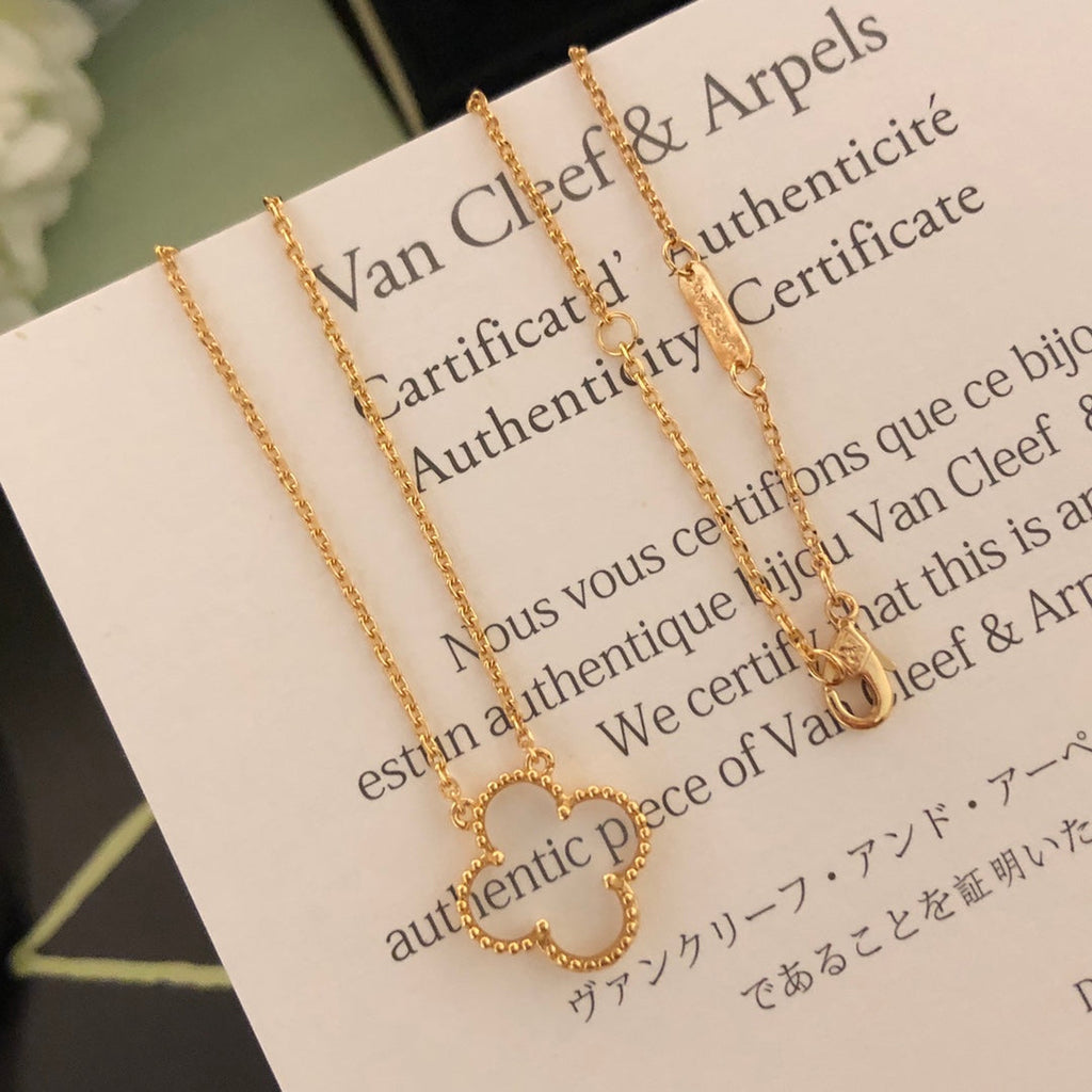 18K Van Cleef & Arpels Vintage Alhambra Pendant Clover Necklace
