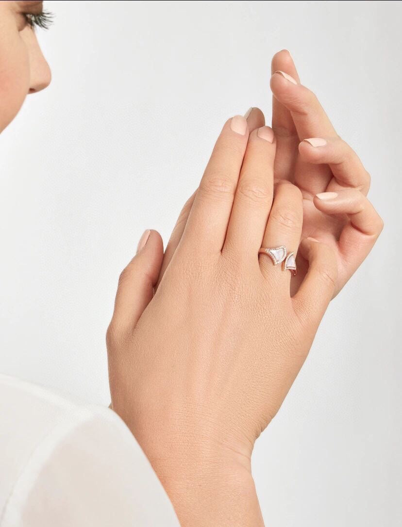 18K BVLGARI BV Divas' Dream Pearl Ring