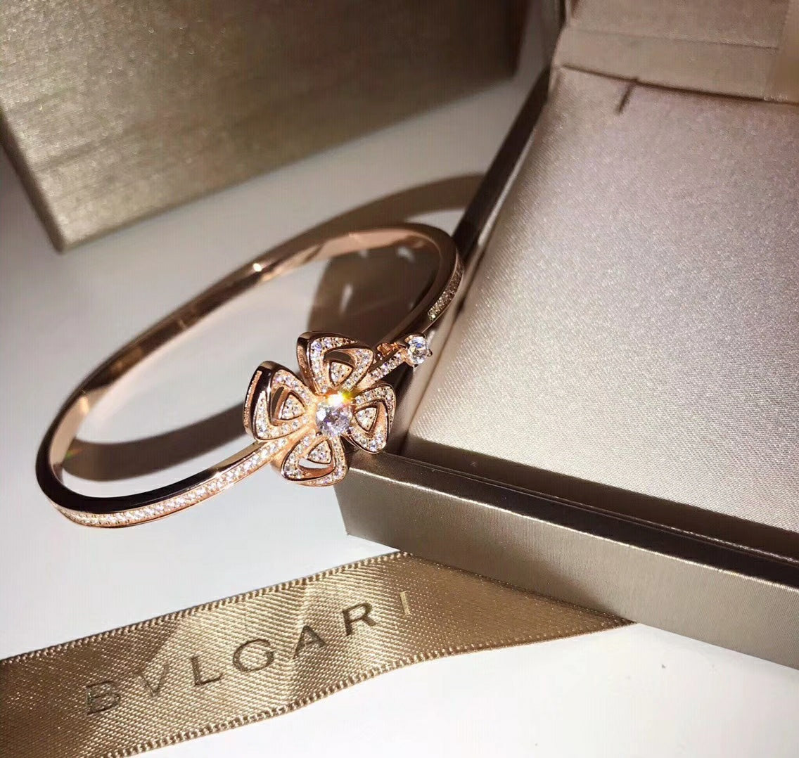 18K BVLGARI BV Fiorever Pave Diamond Bracelet