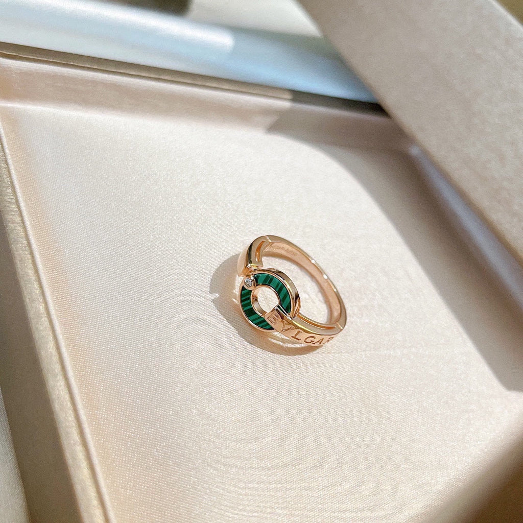 18K BVLGARI BV Malachite Ring