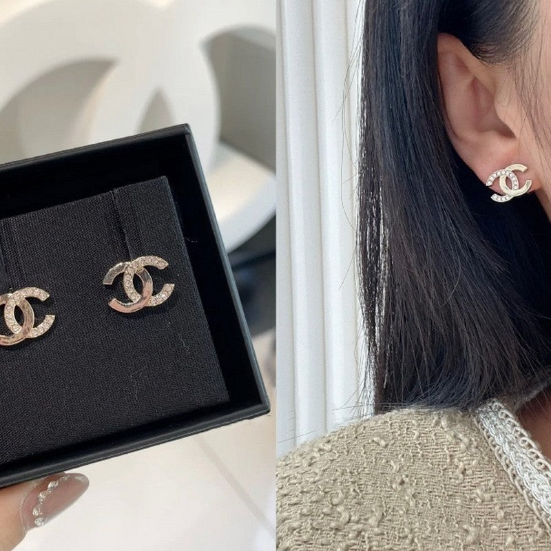18K Chanel 25P Gold Earrings