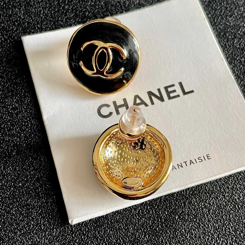 18K Chanel Black & White Round Gold Earrings
