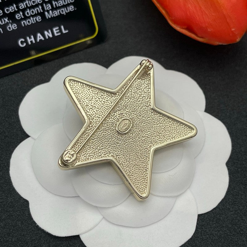 18K Chanel Star Gold Brooch