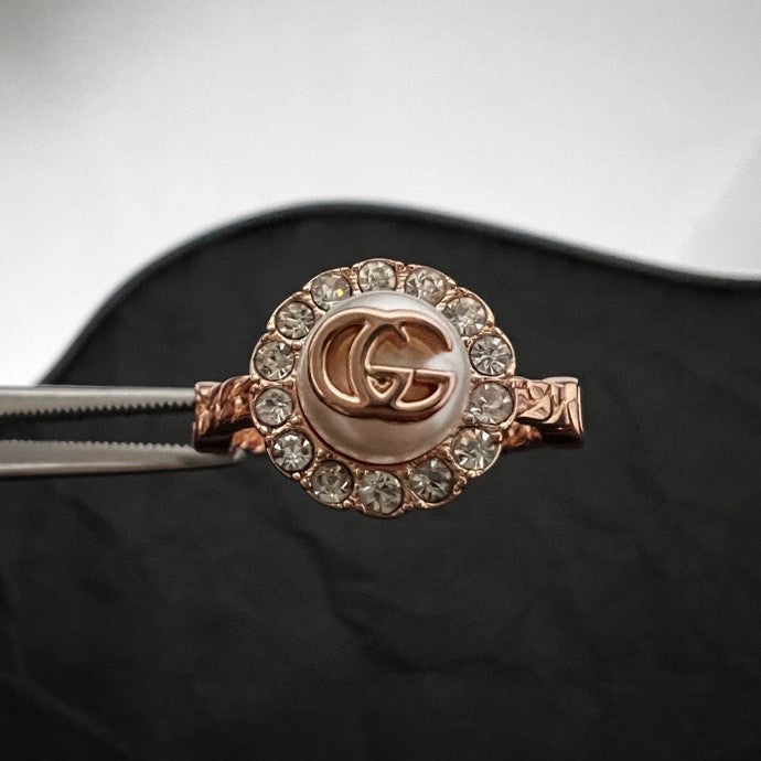18K Gucci Pearl Ring