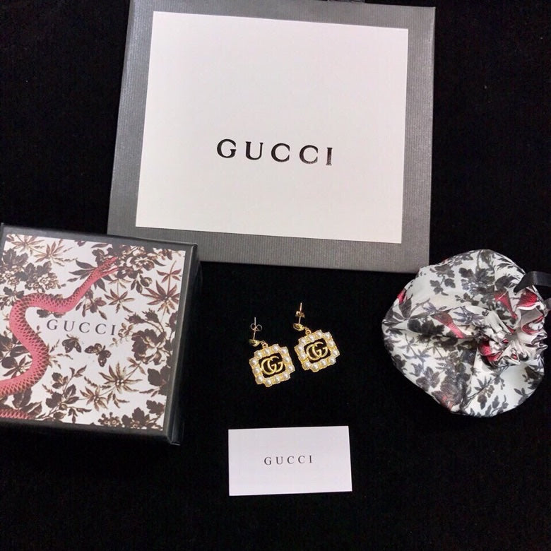 18K Gucci Square Pearl Earrings
