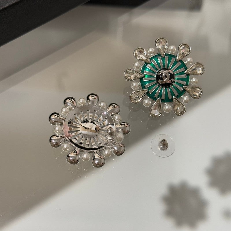 18K Chanel 26C Crystal Green Earrings