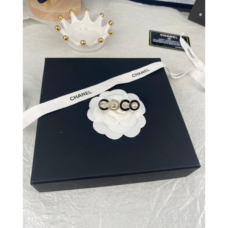 18K Chanel Coco Crush Brooch