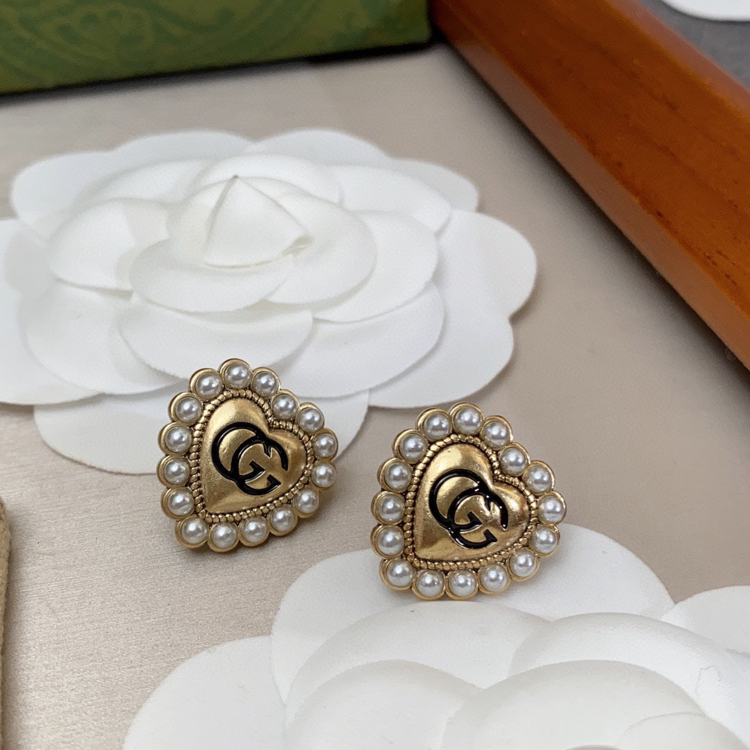 18K Gucci Heart Pearl Earrings