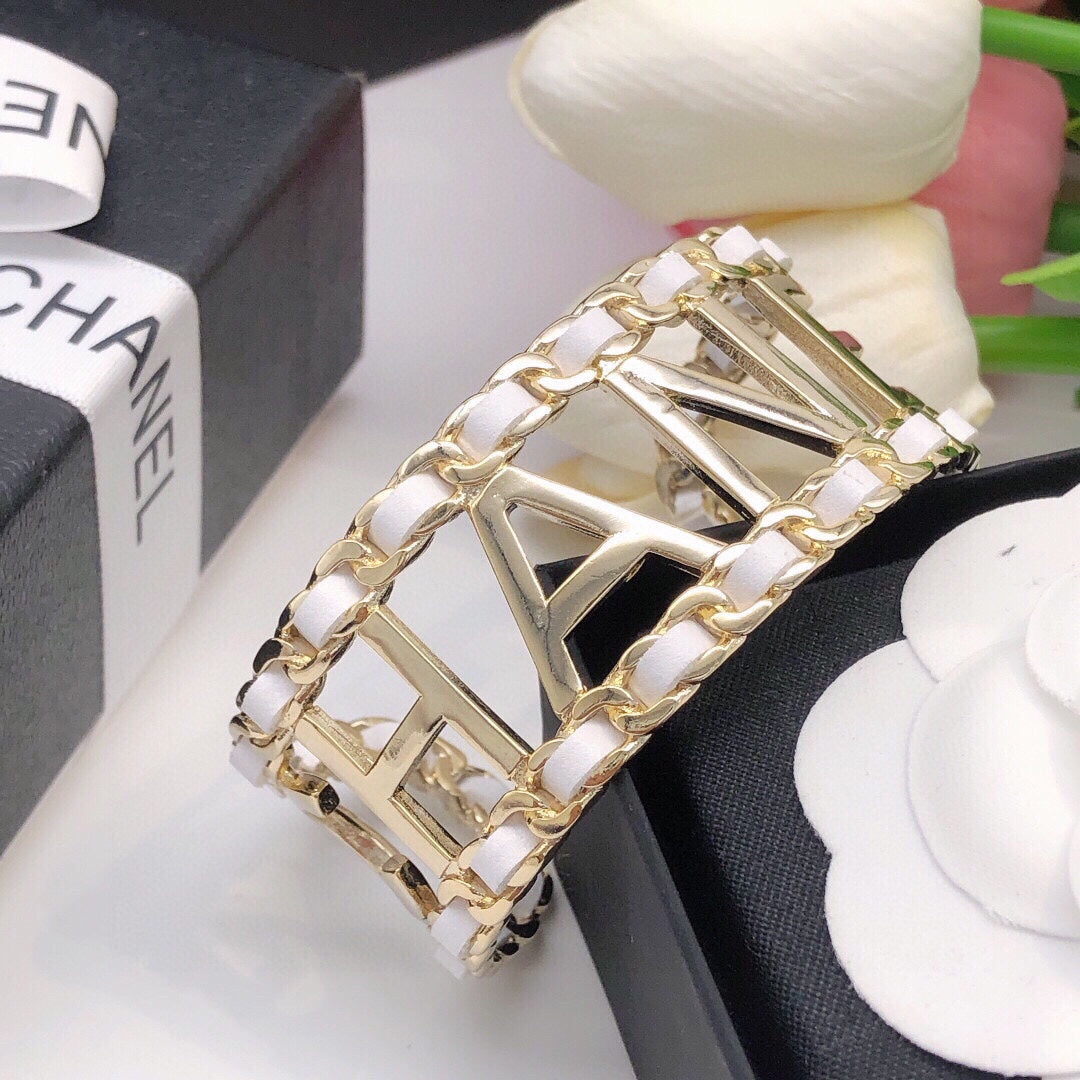 18K Chanel Vintage Pearl Cuff Bracelet