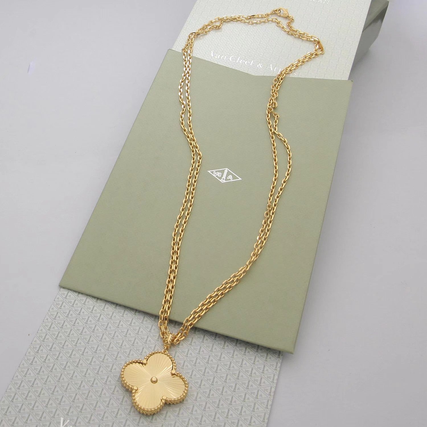 18K Van Cleef & Arpels Magic Alhambra Necklace