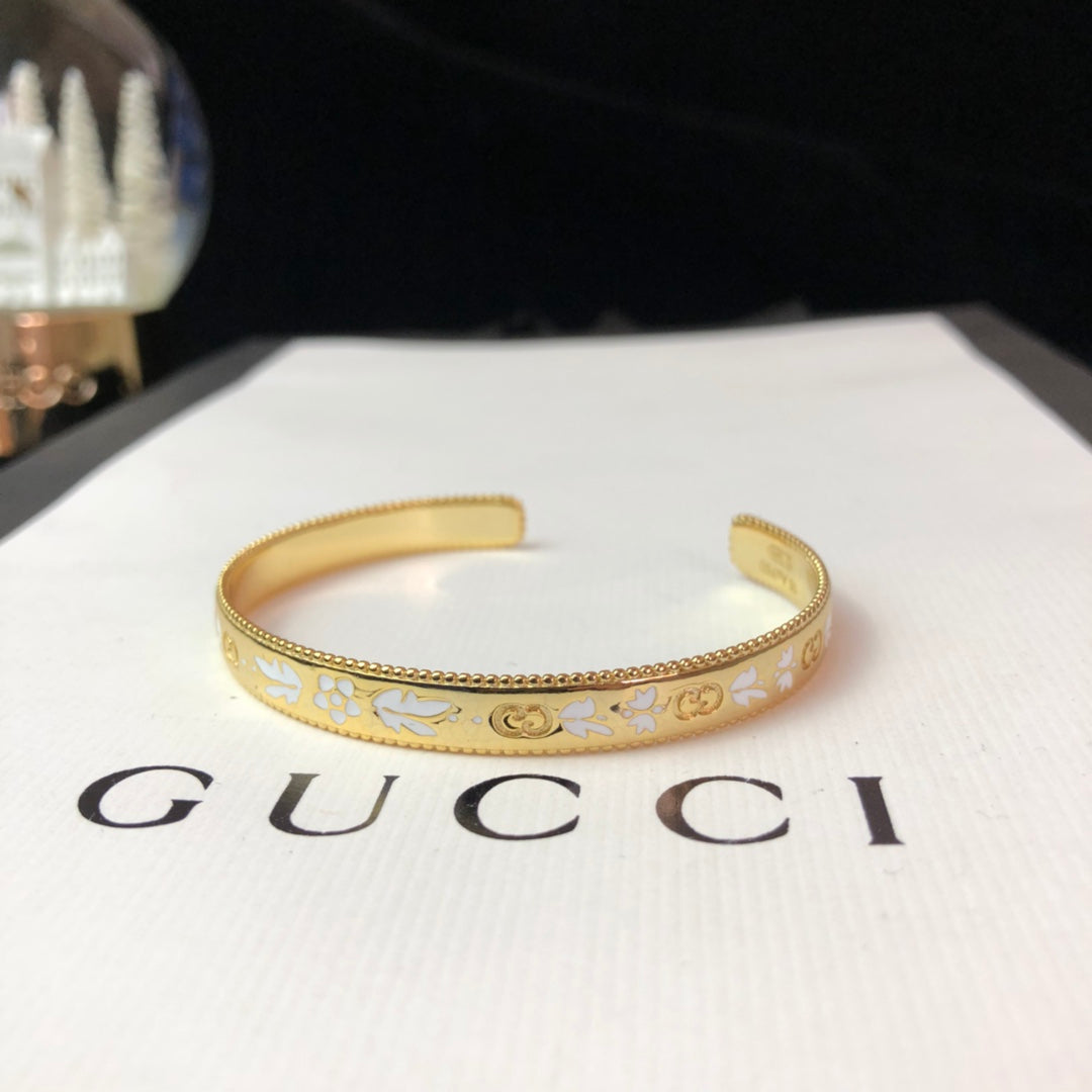 18K Gucci Icon Blossom Enamel Bangle Bracelet