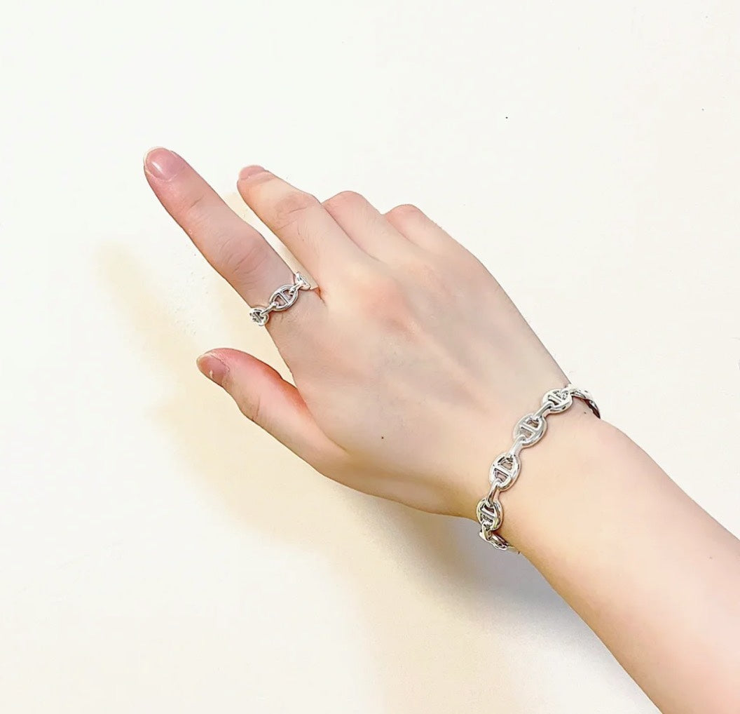 18K Chaine Open Cuff Hermes Bracelet
