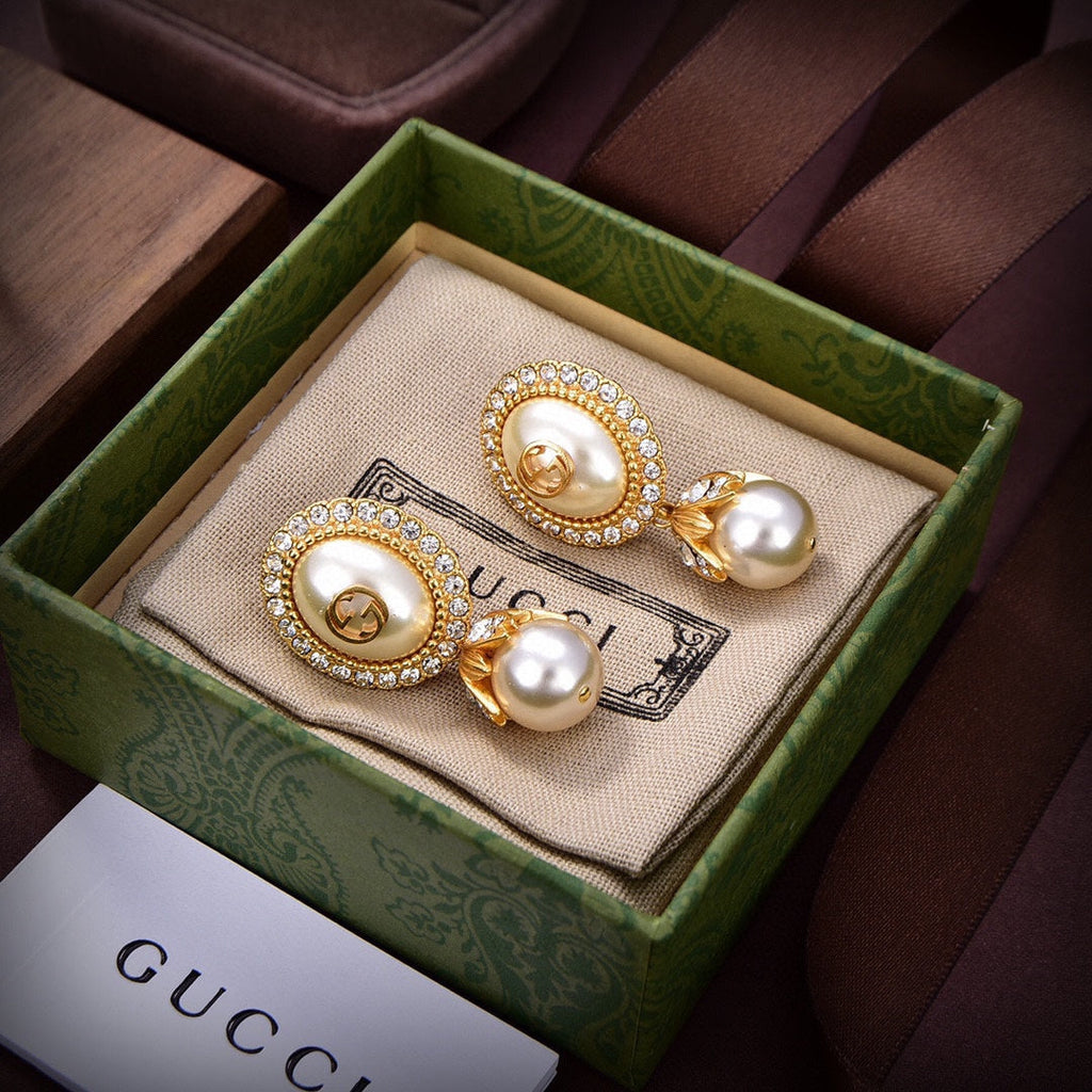 18K Gucci Pearl Earrings