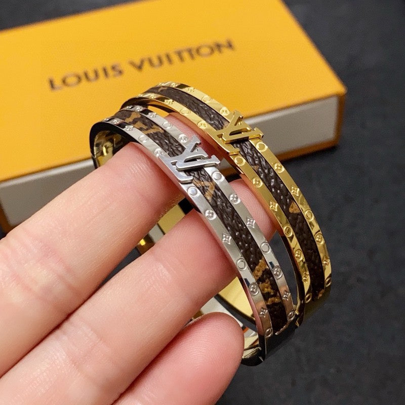 18K Louis Vuitton Brown Gold Bracelet