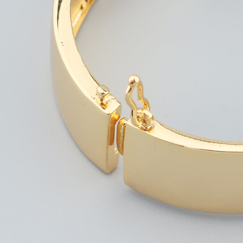 18K Clic Hermes Diamond Bracelet