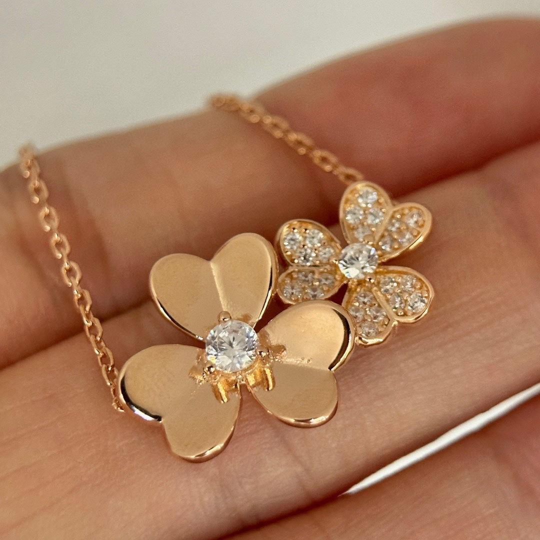 18K Van Cleef & Arpels Frivole Clover Clover Necklace