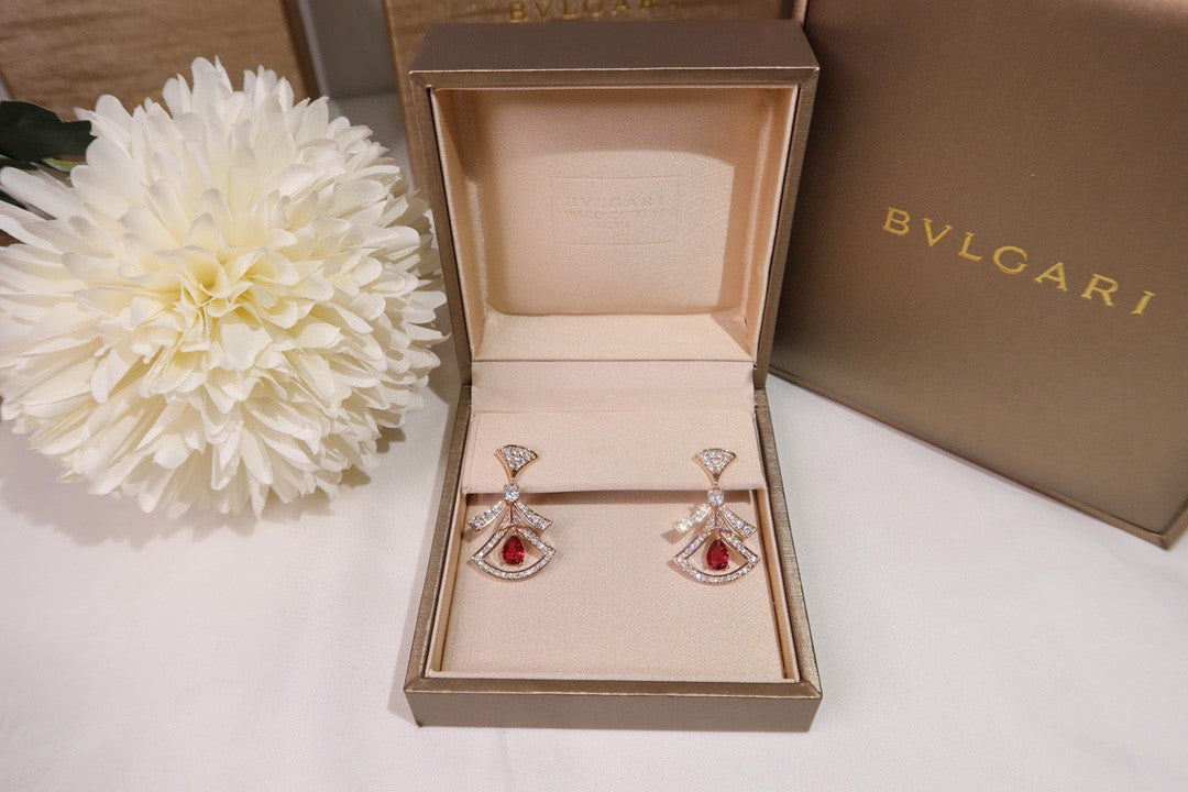 18K BVLGARI BV Divas' Dream Openwork Earrings