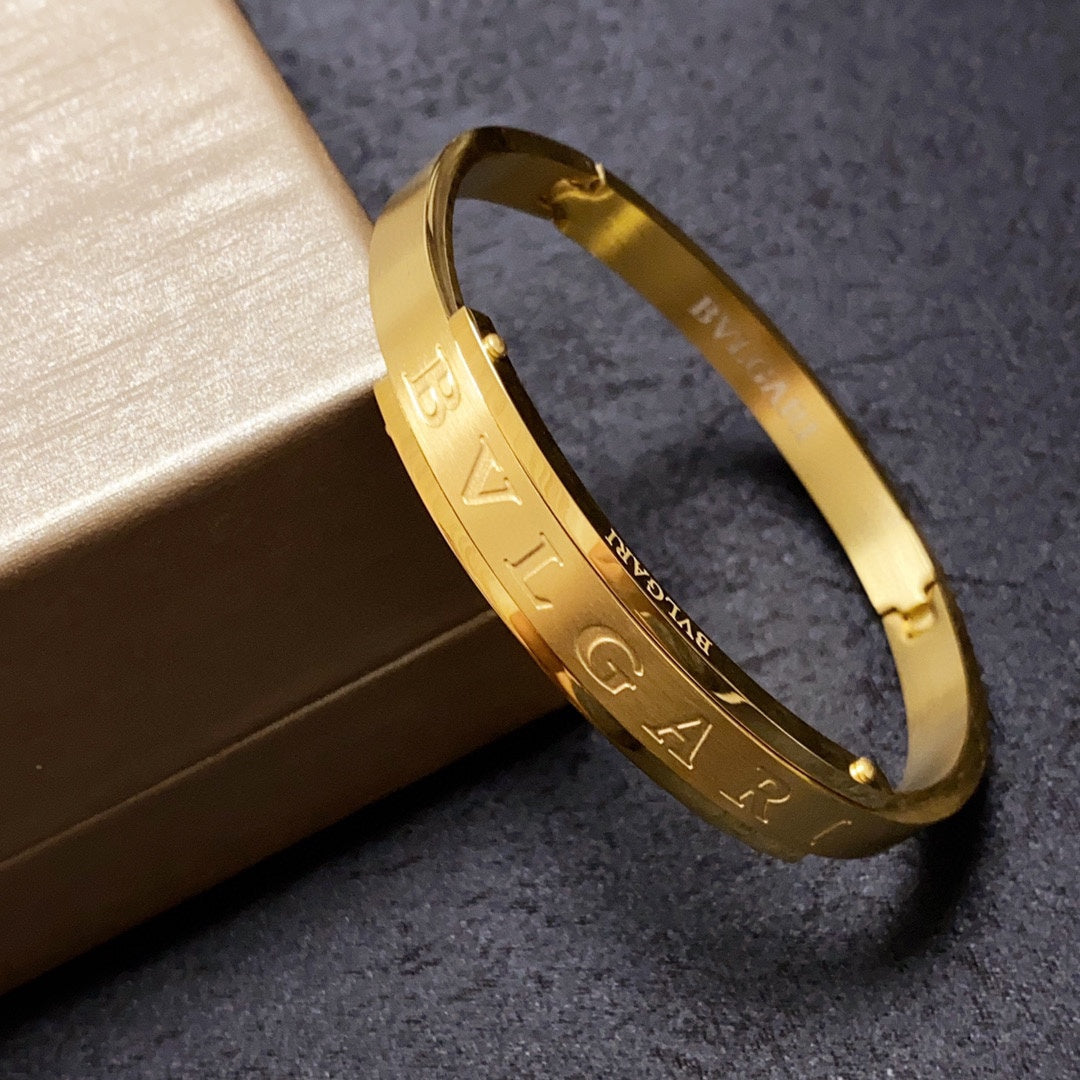 18K BVLGARI BV Vintage Bracelet